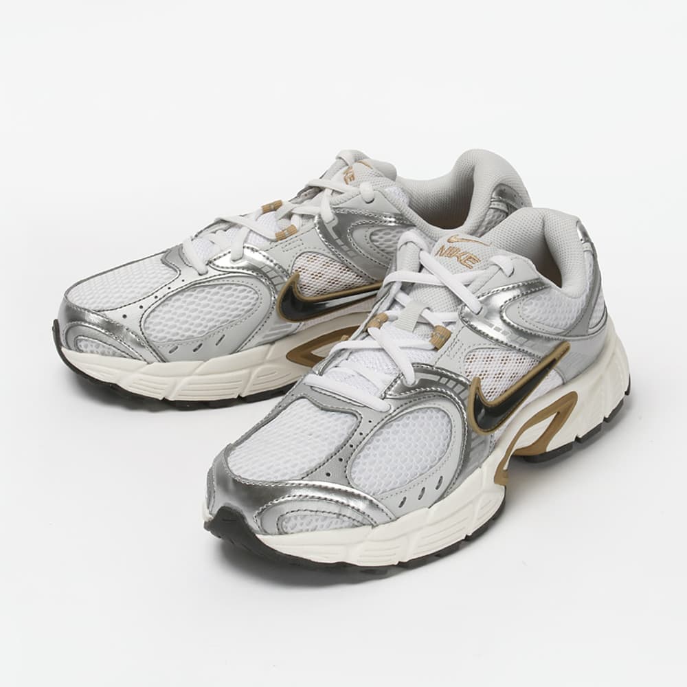 나이키 운동화 V5 RNR 남성 런닝화 화이트 파라슈트 베이지 HJ5228-102