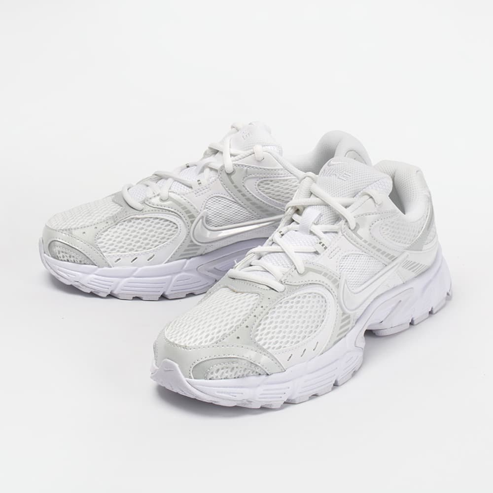 나이키 운동화 V5 RNR 남성 런닝화 화이트 메탈릭 실버 HJ5228-101