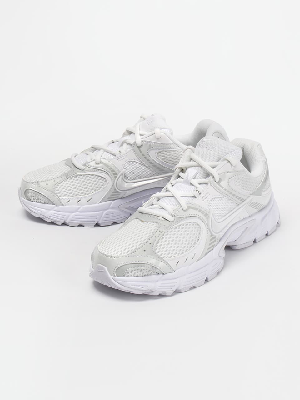 나이키 운동화 V5 RNR 남성 런닝화 화이트 메탈릭 실버 HJ5228-101