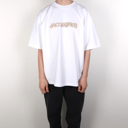 [클로딩캡슐] 라피아 로고 라운드 화이트 235JS096