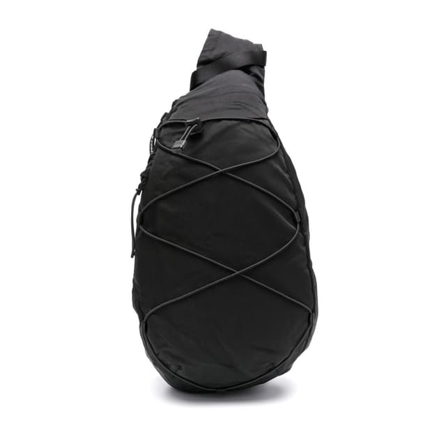 CP컴퍼니 크로스백 나일론B 크로스바디 렌즈 럭색 블랙 16CMAC114A005269G 999