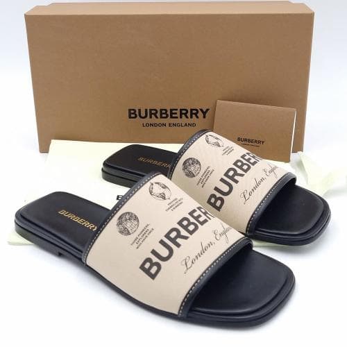 23SS 버버리 라벨 여성 샌들 8063171 A1435