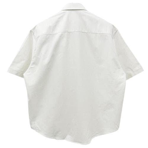 [논현 더팩토리](당일) 24SS 아미 하트 로고 박스핏 반팔 셔츠 초크 (HSH230 CO0031 193)