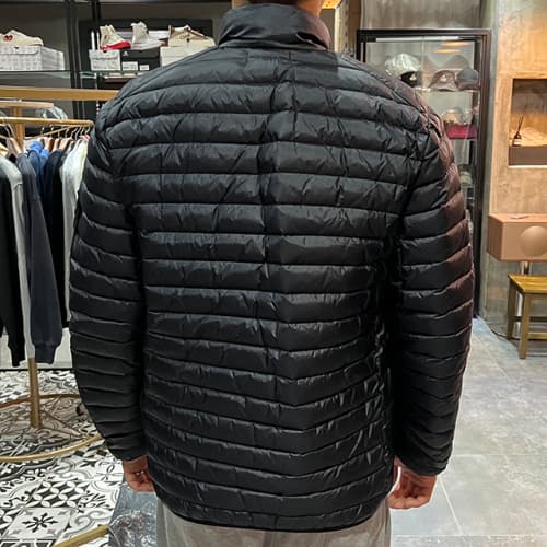 [논현 더팩토리](당일) 스톤아일랜드 와펜 경량 패딩 다운 자켓 (781541524 V0020)