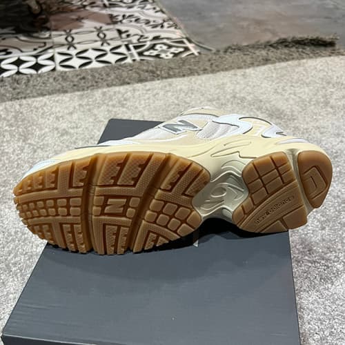 [논현 더팩토리](당일) 뉴발란스 스니커즈 (ML725T WHITE)