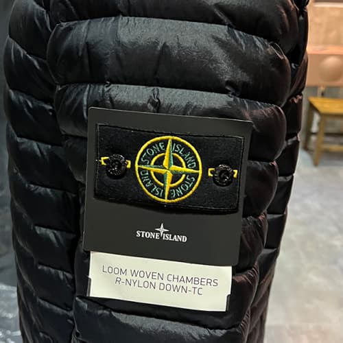[논현 더팩토리](당일) 스톤아일랜드 와펜 경량 패딩 다운 자켓 (781541524 V0020)