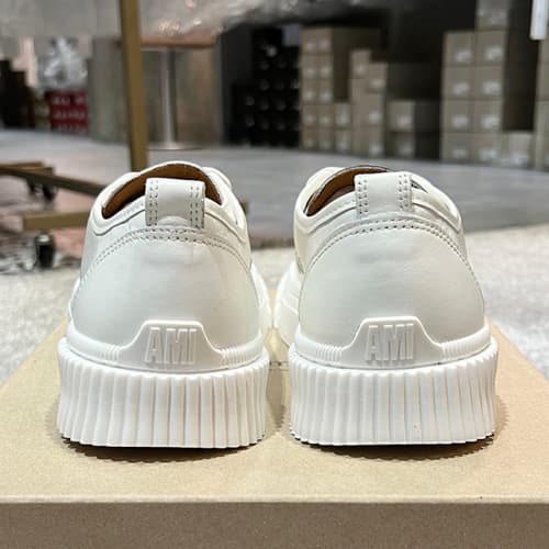 [논현 더팩토리](당일) 아미 남성 아미솔 로우탑 스니커즈 (USN424 853 150)