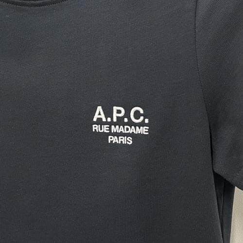 [논현 더팩토리](당일) 아페쎄 여성 DENISE 자수 로고 반팔티 (COEZC F26842 LZZ)