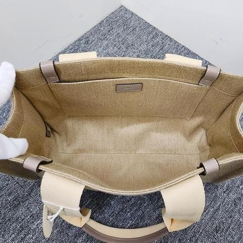 [논현 더팩토리](당일) 24FW 끌로에 WOODY 우디 미디엄 토트백 (CHC22AS383I26 00O)