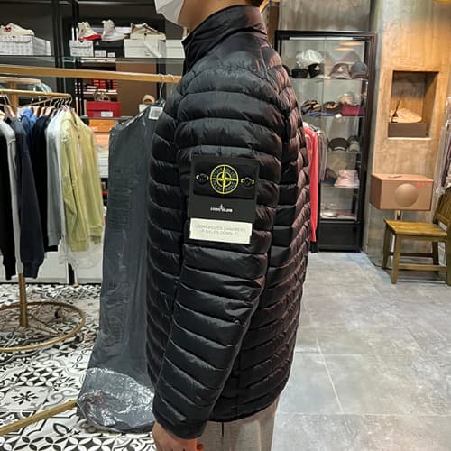 [논현 더팩토리](당일) 스톤아일랜드 와펜 경량 패딩 다운 자켓 (781541524 V0020)