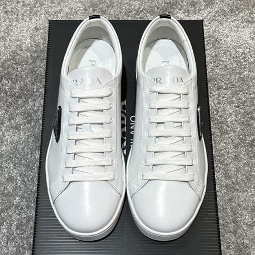 [논현 더팩토리](당일) 프라다 삼각 로고 브러시드 가죽 스니커즈 (2EE376 3F0E F0964)