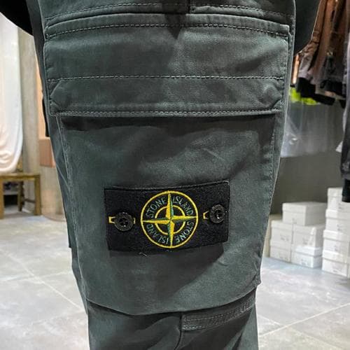 [논현 더팩토리](당일) 스톤아일랜드 와펜 포켓 카고 조거 팬츠 (7915313L1 V0162)