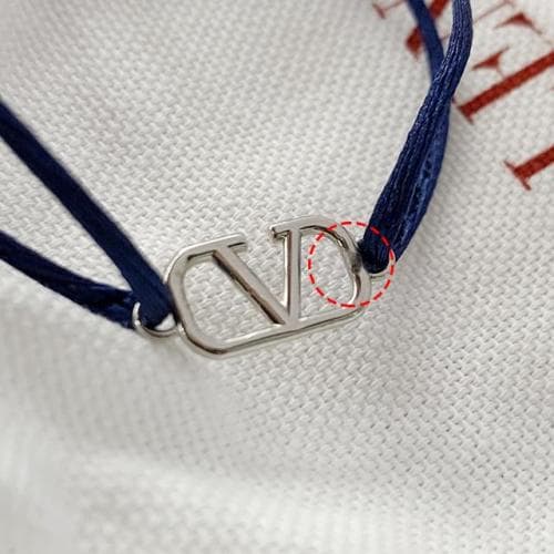 [논현 더팩토리](당일) 23SS 발렌티노 V로고 시그니처 매듭 팔찌 하자 세* (2Y2J0M96 DTK 298)