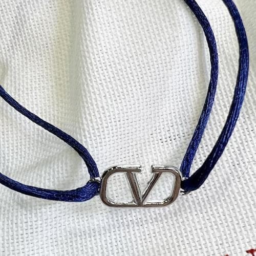 [논현 더팩토리](당일) 23SS 발렌티노 V로고 시그니처 매듭 팔찌 하자 세* (2Y2J0M96 DTK 298)