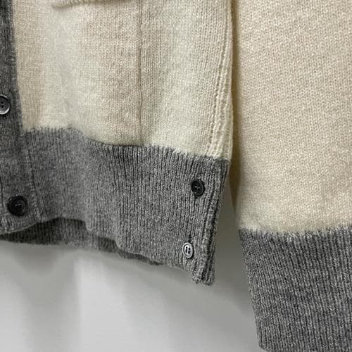 [더팩토리 논현](당일) 톰브라운 사선 완장 4 바 셰틀랜드 울 가디건 (MKC485A Y1026 100)