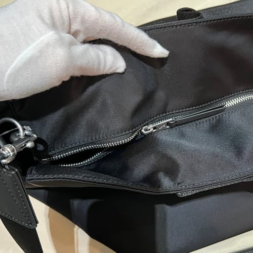 [논현 더팩토리](당일) 아미 로고 워터 리펠런트 나일론 라지 토트백 (ULL141 902 001)