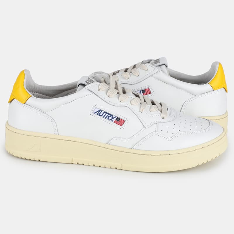 디몬트 22 S/S 오트리 남성 메달리스트 레더 로우탑(화이트/옐로우탭) AULM LL30