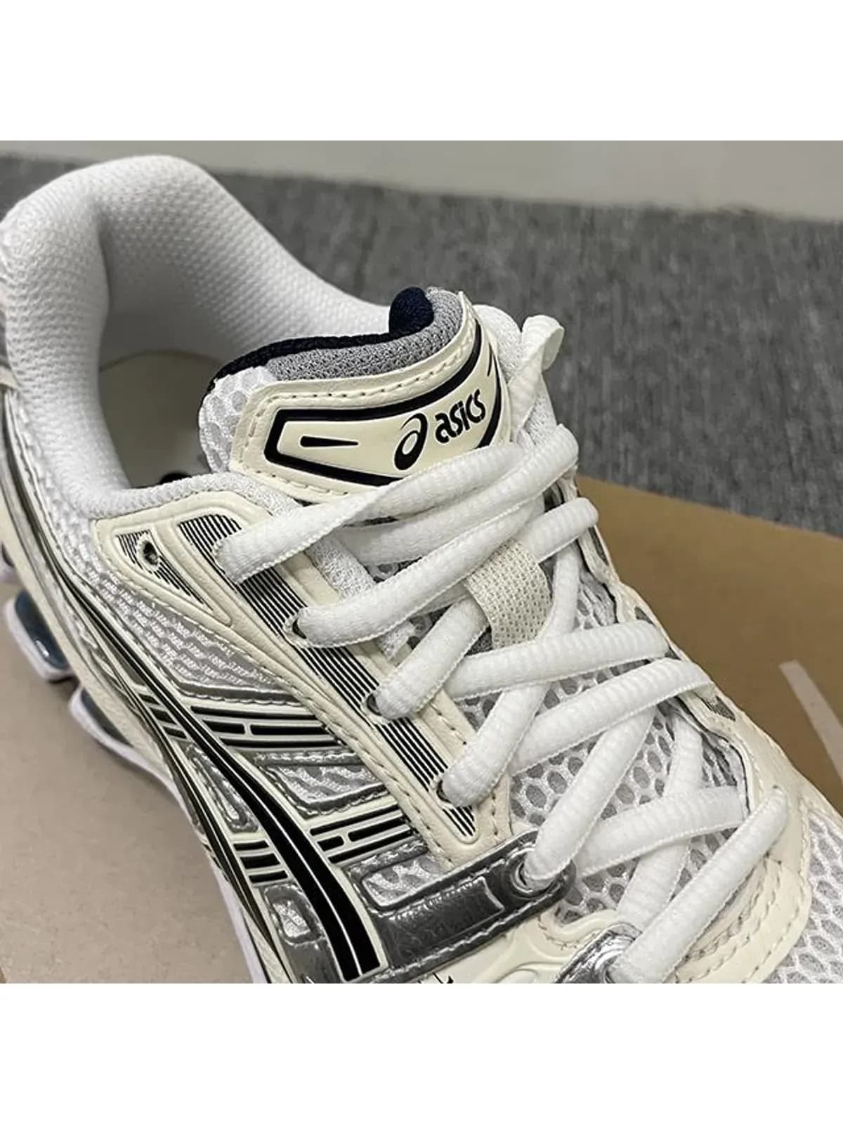 [논현 더팩토리](당일) 24FW 아식스 GEL KAYANO 젤 카야노 14 스니커즈 (1202A056 109)