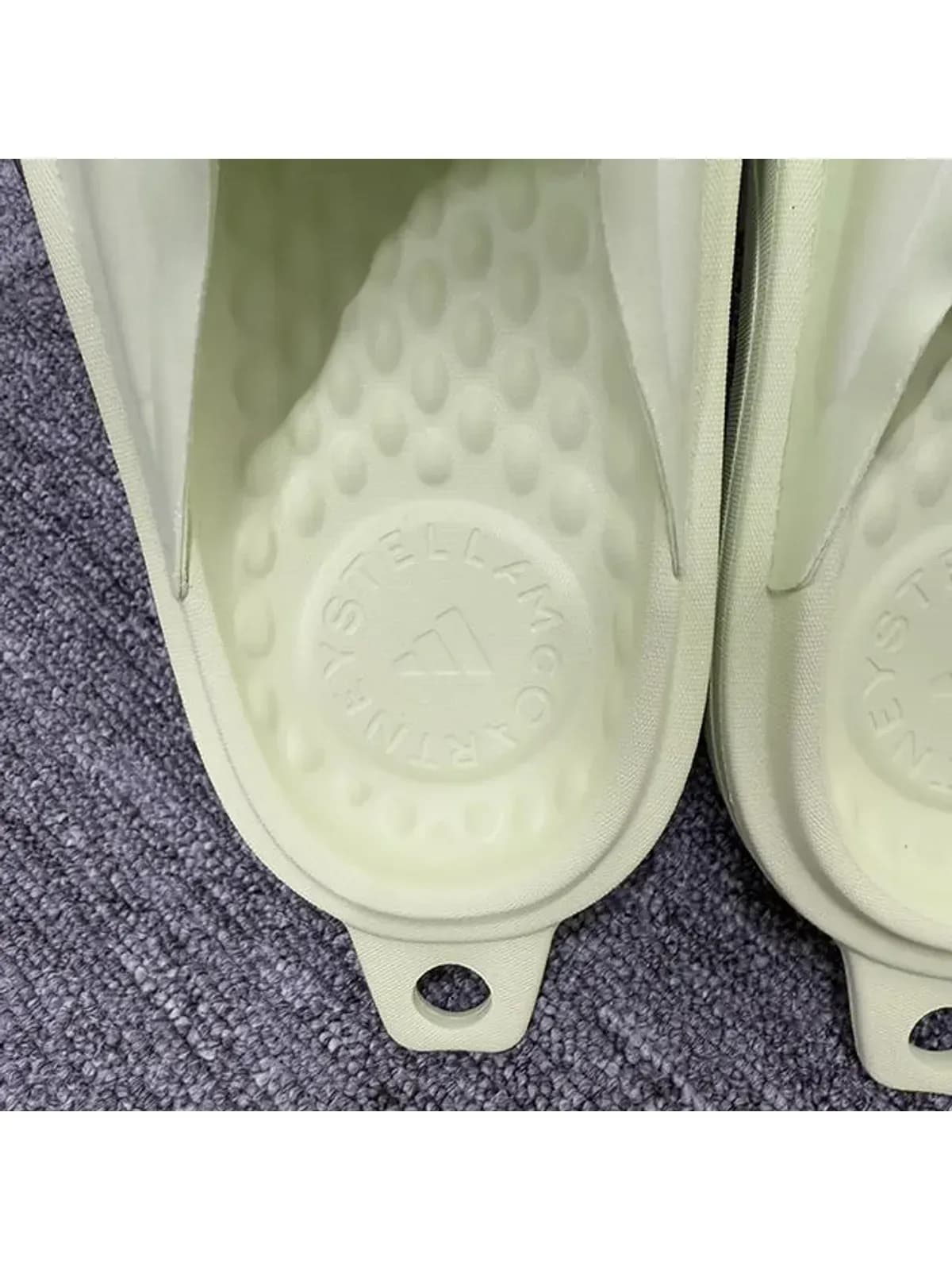 [논현 더팩토리](당일) 25SS 아디다스 X 스텔라 맥카트니 로고 슬리퍼 할로카본 (JI1217)