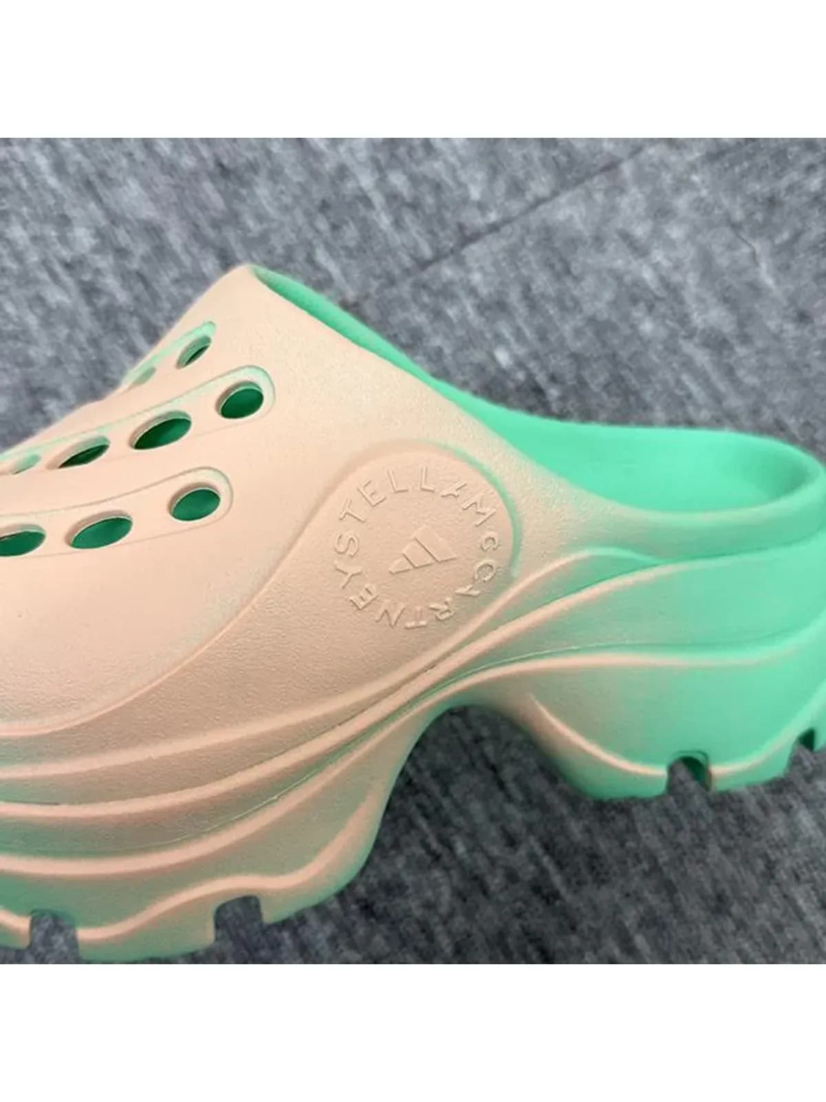 [논현 더팩토리](당일) 25SS 아디다스 X 스텔라 맥카트니 로고 슬리퍼 (JH8952)