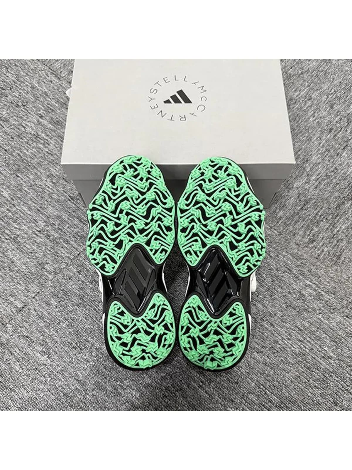 [논현 더팩토리](당일) 25SS 아디다스 X 스텔라 맥카트니 코드케이오스 골프 스니커즈 (JH8937)