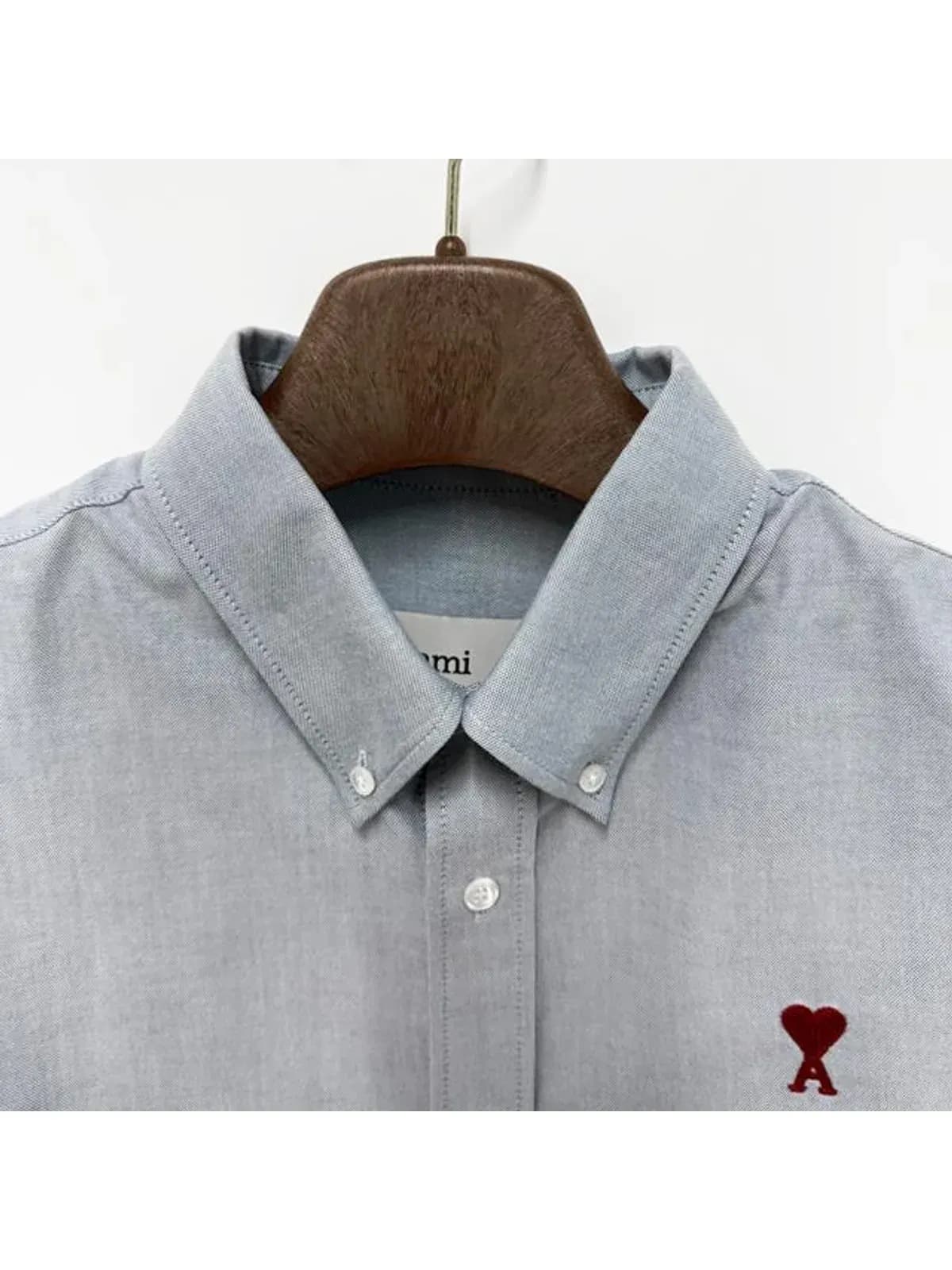 [논현 더팩토리](당일) 25SS 아미 하트 로고 박시 핏 반팔 셔츠 (HSH230 CO0031 4502)